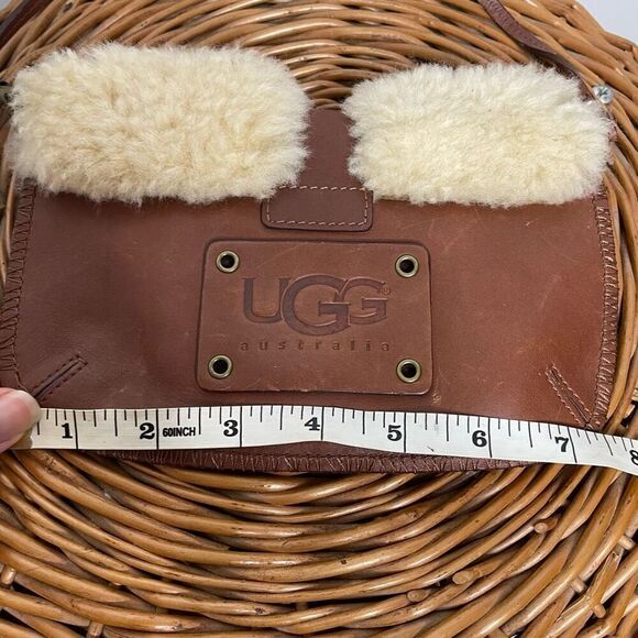 UGG Australia Leather Shoulder Bag Sherpa Lined Purse Cognac‎ Brown Buckle - Picture 3 of 8